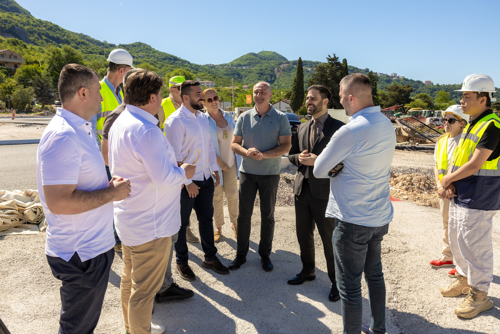 small news image